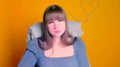 Snapshot of camilla_body chatting on April 9, 5:40 am Camilla online show from April 9, 5:40 am