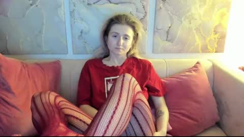 camilladreamer online show from April 13, 1:11 am