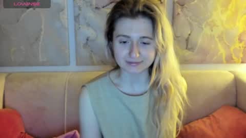 camilladreamer online show from April 18, 11:38 pm