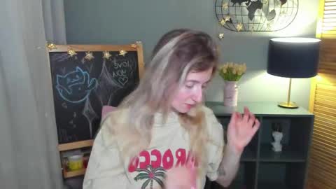 camilladreamer online show from June 6, 11:04 am