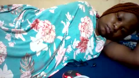 camillah_sweet online show from May 8, 4:45 pm