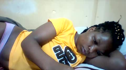 camillah_sweet online show from May 26, 6:31 am