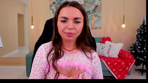 Snapshot of camillalarson chatting on December 31, 9:10 am Camilla online show from December 31, 9:10 am