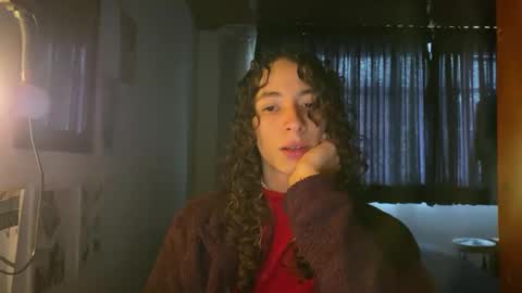 Snapshot of camille_delrey chatting on February 11, 3:40 pm Camille online show from February 11, 3:40 pm