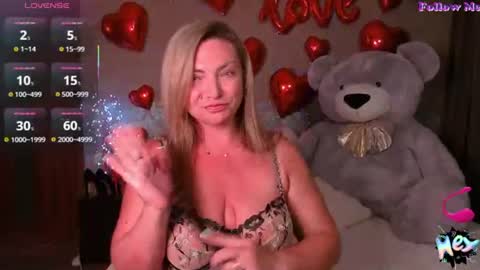 Snapshot of camille_game chatting on July 2, 9:43 pm Camille Game online show from July 2, 9:43 pm