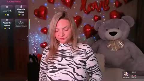 Snapshot of camille_game chatting on July 6, 10:23 pm Camille Game online show from July 6, 10:23 pm