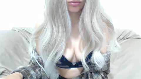 CamilleBunny online show from May 1, 3:00 am