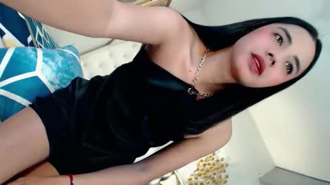 camillejoson online show from April 30, 1:23 am