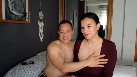 Snapshot of camilo0702 chatting on April 21, 7:36 am Camila and Camilo online show from April 21, 7:36 am