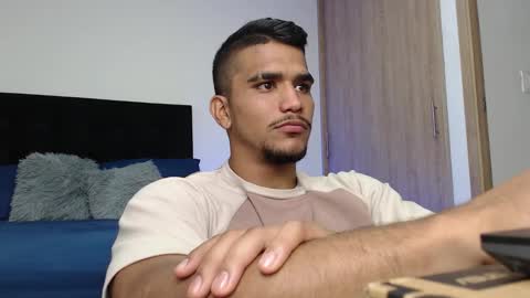 camilo_contre21 online show from February 13, 10:06 pm