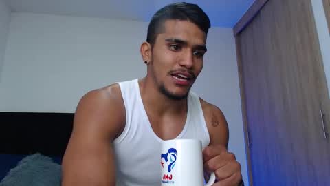 camilo_contre21 online show from February 21, 7:04 pm