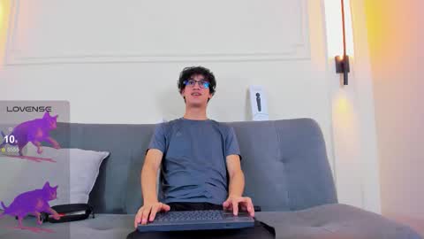 Camilo online show from February 10, 3:21 am