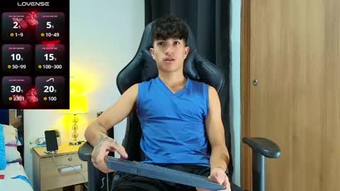 Snapshot of camilobass_ chatting on May 22, 1:46 am Camilo Bass online show from May 22, 1:46 am