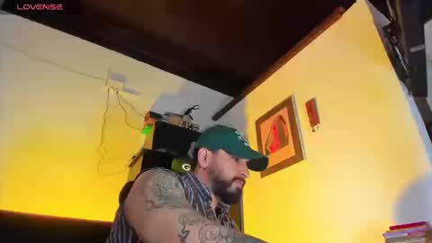 Snapshot of camilomayer chatting on September 10, 3:56 pm Camilo online show from September 10, 3:56 pm