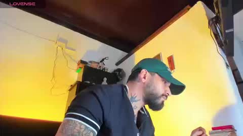 Snapshot of camilomayer chatting on September 12, 4:07 pm Camilo online show from September 12, 4:07 pm