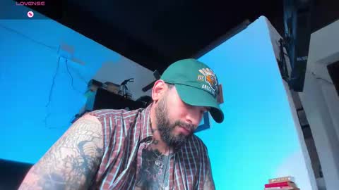 Snapshot of camilomayer chatting on September 18, 4:53 pm Camilo online show from September 18, 4:53 pm