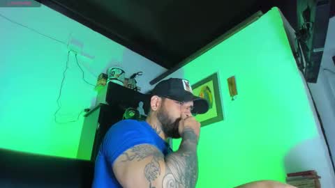 Snapshot of camilomayer chatting on September 28, 1:05 pm Camilo online show from September 28, 1:05 pm