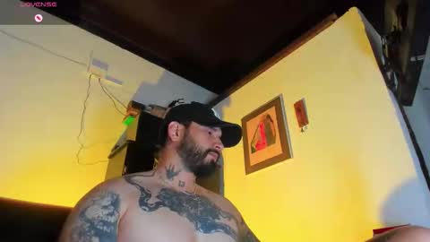 Snapshot of camilomayer chatting on October 26, 3:40 pm Camilo online show from October 26, 3:40 pm