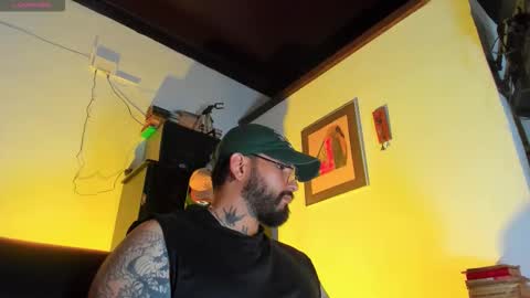 Snapshot of camilomayer chatting on November 4, 5:01 pm Camilo online show from November 4, 5:01 pm