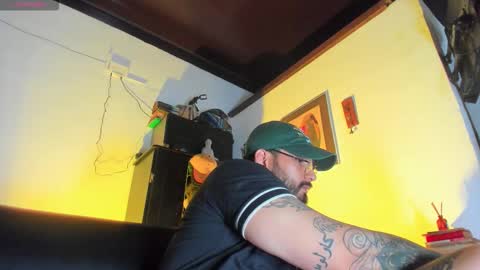 Snapshot of camilomayer chatting on November 10, 4:06 pm Camilo online show from November 10, 4:06 pm