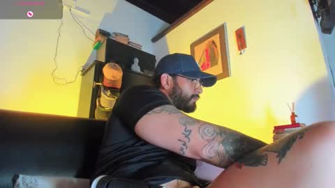 Snapshot of camilomayer chatting on November 28, 4:09 pm Camilo online show from November 28, 4:09 pm