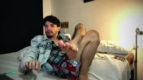 camilo online show from February 15, 1:10 am