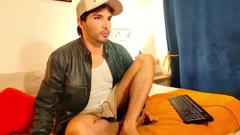 Snapshot of camilosaennz chatting on May 3, 1:33 am camilo online show from May 3, 1:33 am