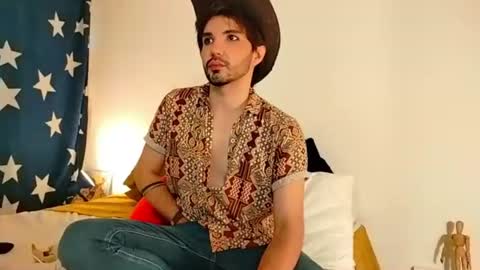Snapshot of camilosaennz chatting on June 14, 11:07 pm camilo online show from June 14, 11:07 pm