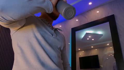 Camilo Watson online show from June 14, 2:24 am
