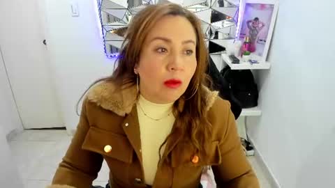 Snapshot of camixxx_m chatting on July 29, 11:52 am camixxx_m online show from July 29, 11:52 am