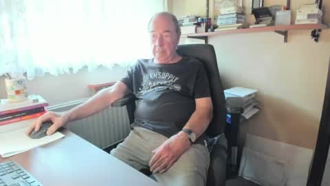 Cammee online show from July 19, 1:26 pm