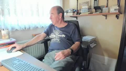 Cammee online show from July 30, 7:40 am