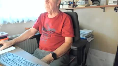Cammee online show from August 3, 6:56 am