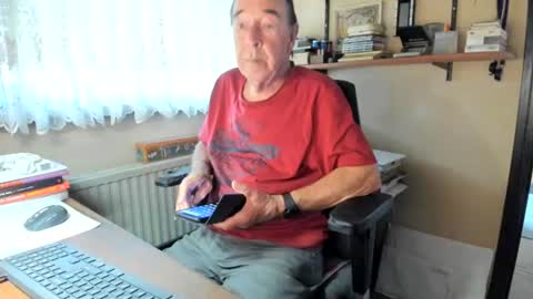 Cammee online show from August 4, 6:49 am