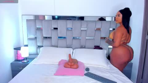 Camila online show from February 19, 2:13 pm