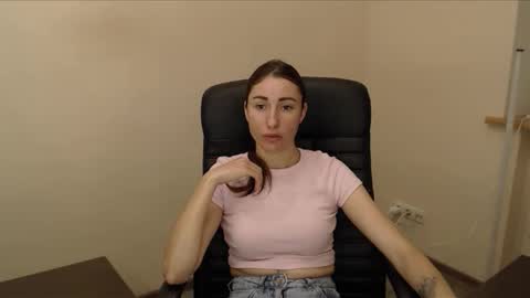 Snapshot of cammila_horn chatting on December 17, 12:33 pm cammila horn online show from December 17, 12:33 pm