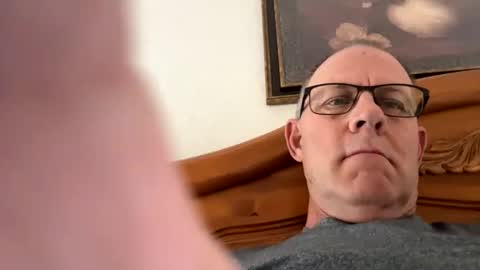 Snapshot of camperjay chatting on October 24, 8:27 pm james online show from October 24, 8:27 pm