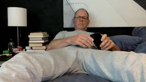 Snapshot of camperjay chatting on November 15, 8:16 pm james online show from November 15, 8:16 pm