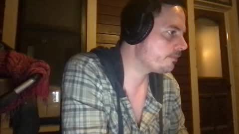 Snapshot of camunity chatting on March 7, 8:33 am camunity online show from March 7, 8:33 am