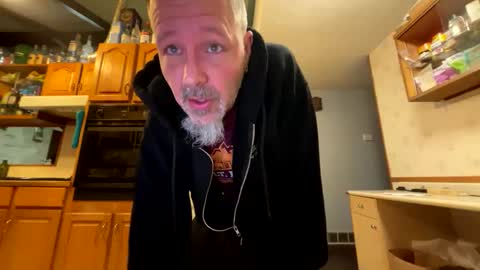 Snapshot of canadianchris1007 chatting on March 10, 12:26 pm Chris online show from March 10, 12:26 pm