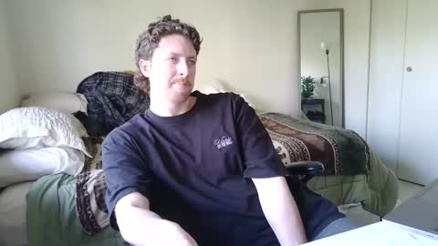 Snapshot of canadianstud18 chatting on February 27, 6:53 pm Devon online show from February 27, 6:53 pm