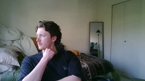 Snapshot of canadianstud18 chatting on March 1, 12:07 am Devon online show from March 1, 12:07 am