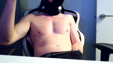 Snapshot of canadianstud18 chatting on January 6, 3:21 am Devon online show from January 6, 3:21 am