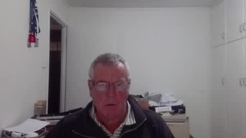 Snapshot of canberian chatting on May 27, 1:13 am Canberian online show from May 27, 1:13 am