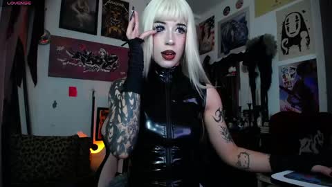 Elizabeth666 online show from May 1, 12:54 pm