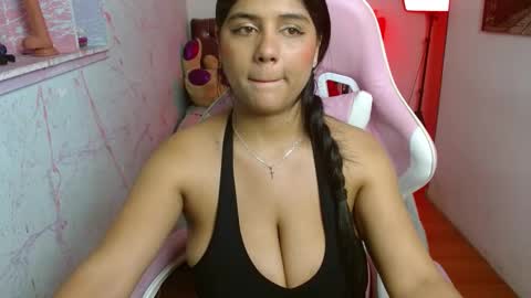Snapshot of candela_smith chatting on October 2, 6:15 pm Candelaria online show from October 2, 6:15 pm