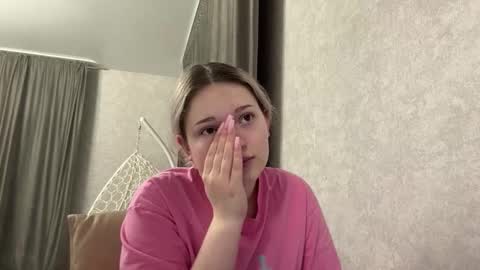 candelariahile online show from February 25, 2:16 pm