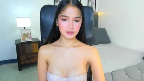 candiceferragamo online show from January 14, 5:40 pm