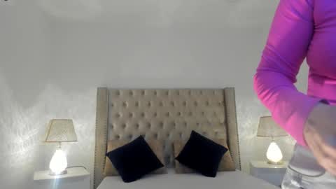 Snapshot of candiegilson__ chatting on December 14, 1:49 pm Candie online show from December 14, 1:49 pm