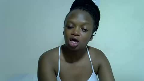 candiemaya online show from January 14, 6:30 am